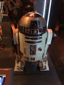 Exposition Star Wars Identities - R2D2